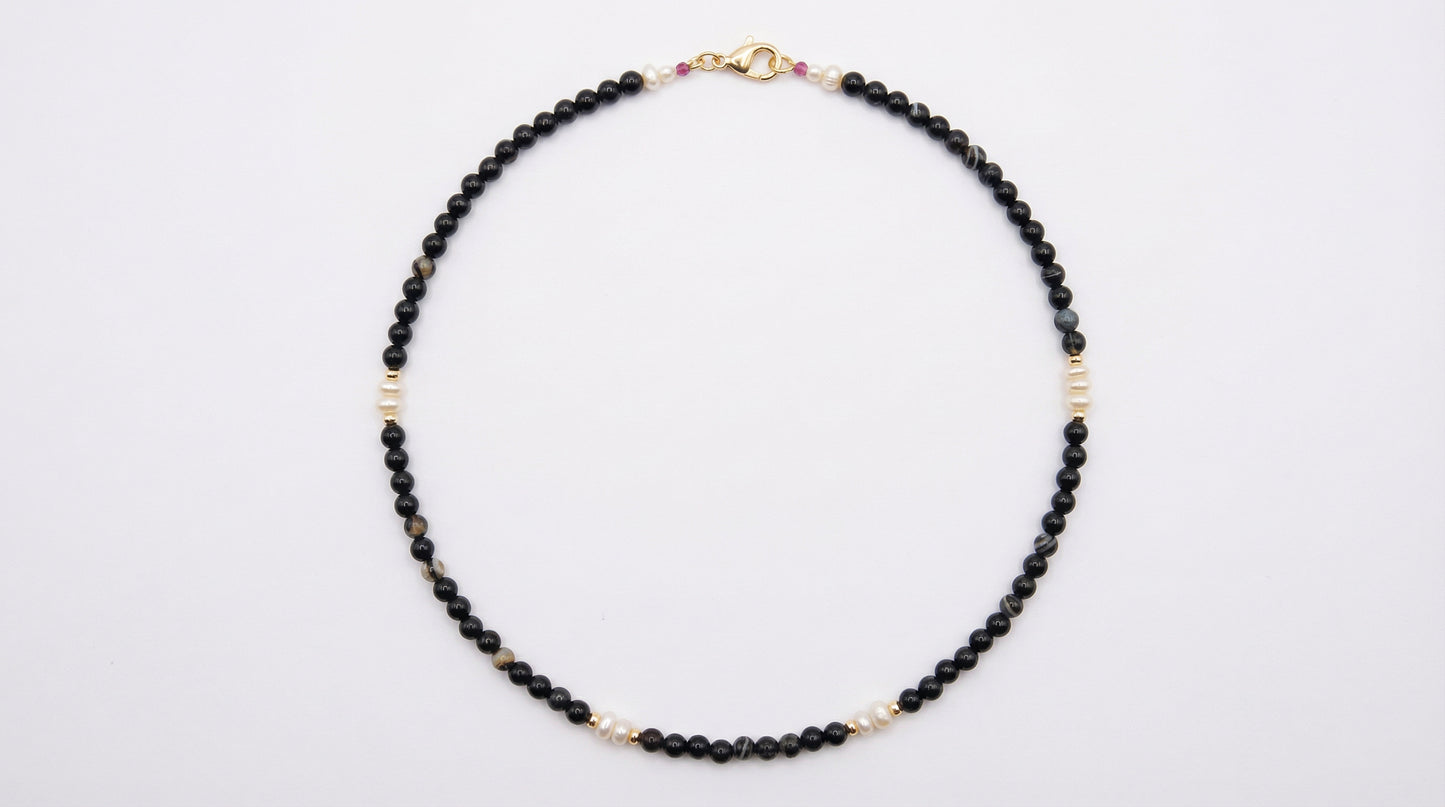 Luna Noir Necklace