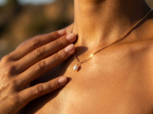Luna Solo Pearl Necklace – Minimal Freshwater Pearl Pendant