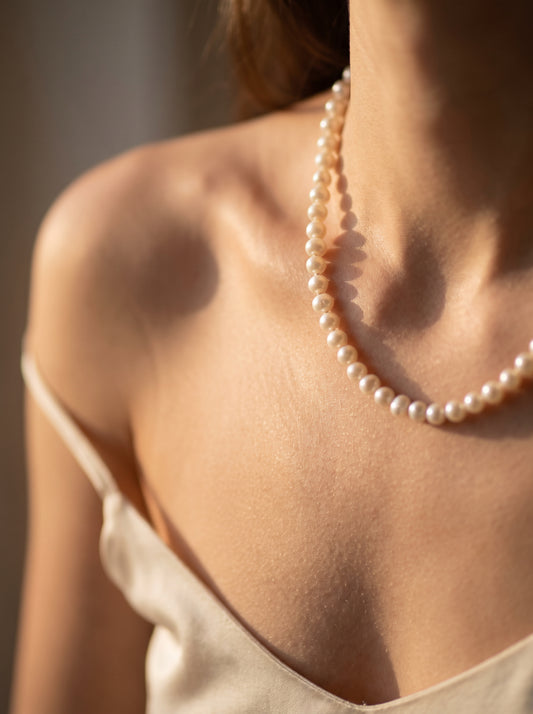Eterna Pearl Necklace