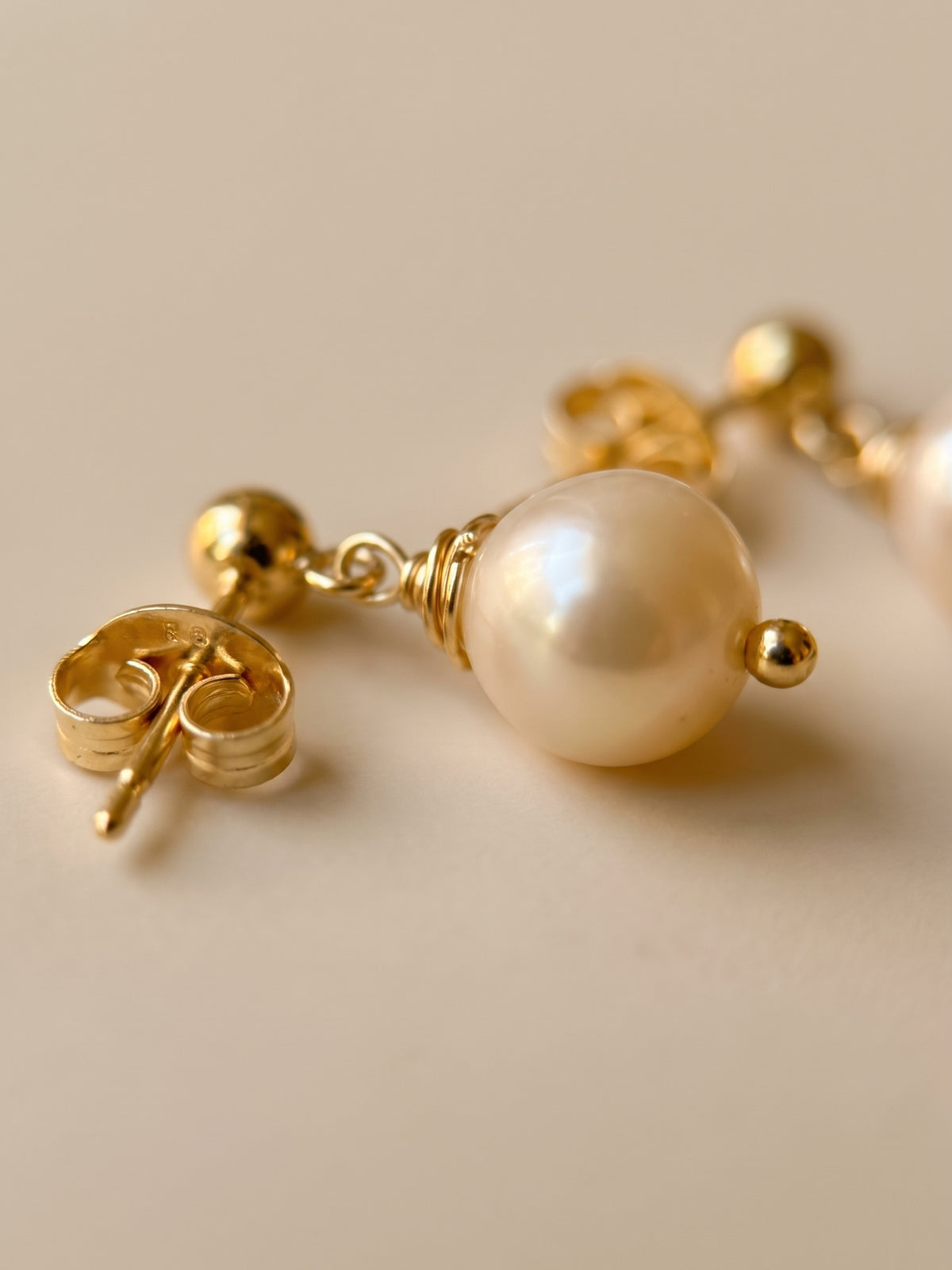 The Icon Pearl Earrings