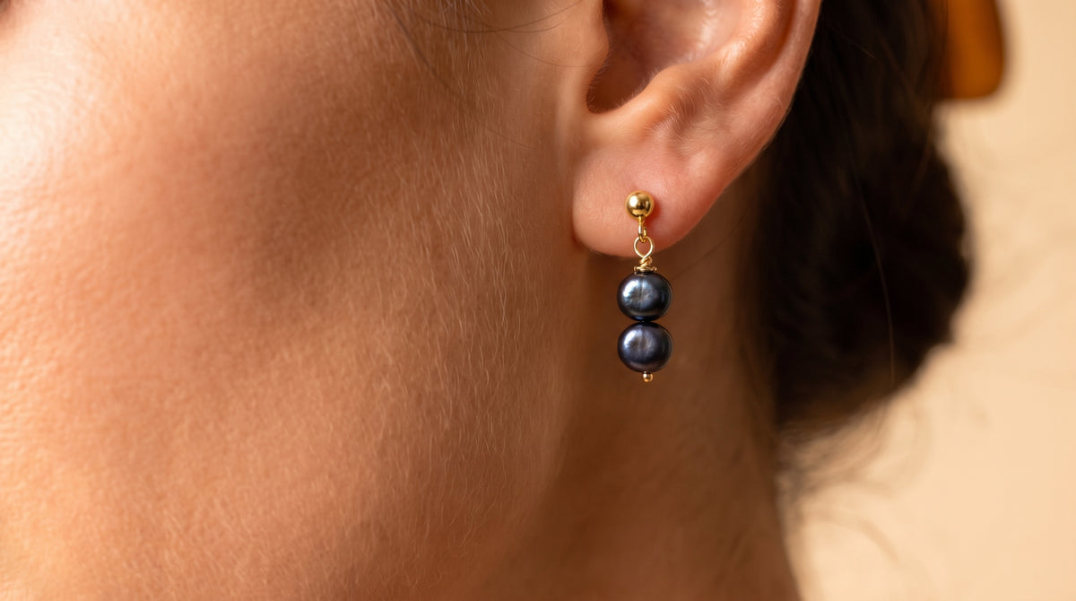 The Black Swan Pearl Earrings