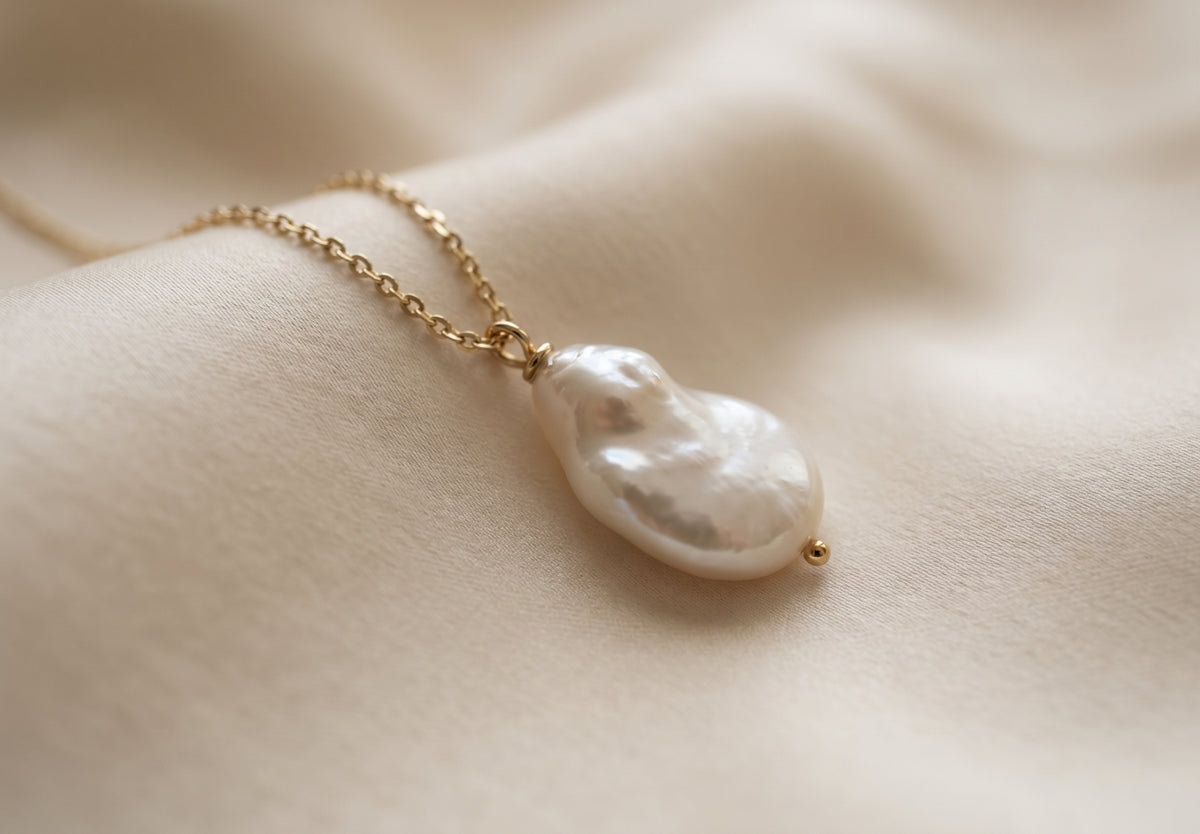 The Poet Pearl Necklace