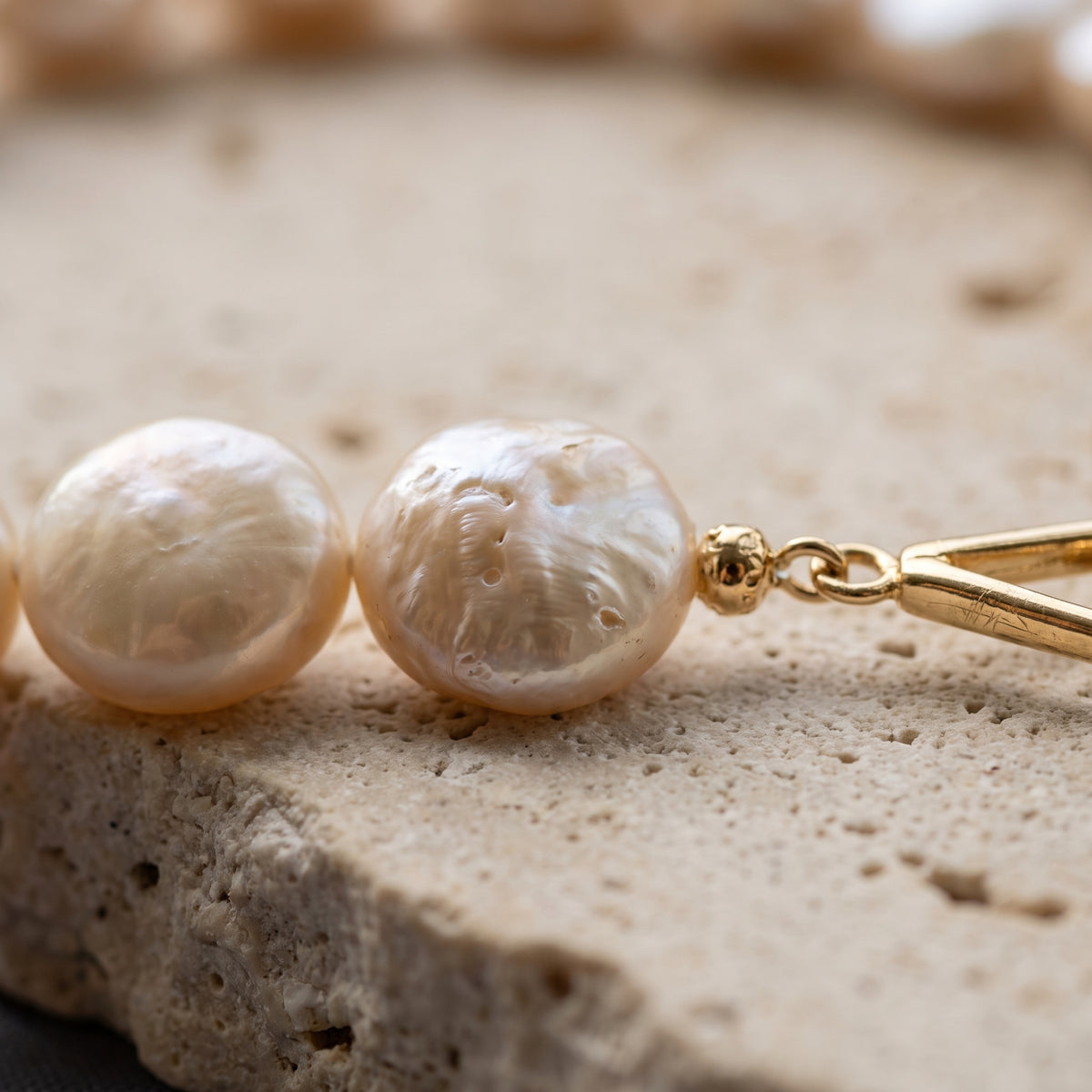 The Poise Pearl Necklace
