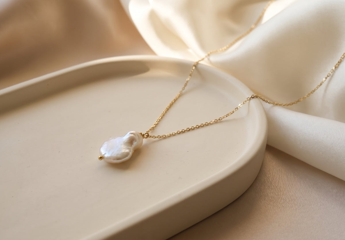 The Poet Pearl Necklace