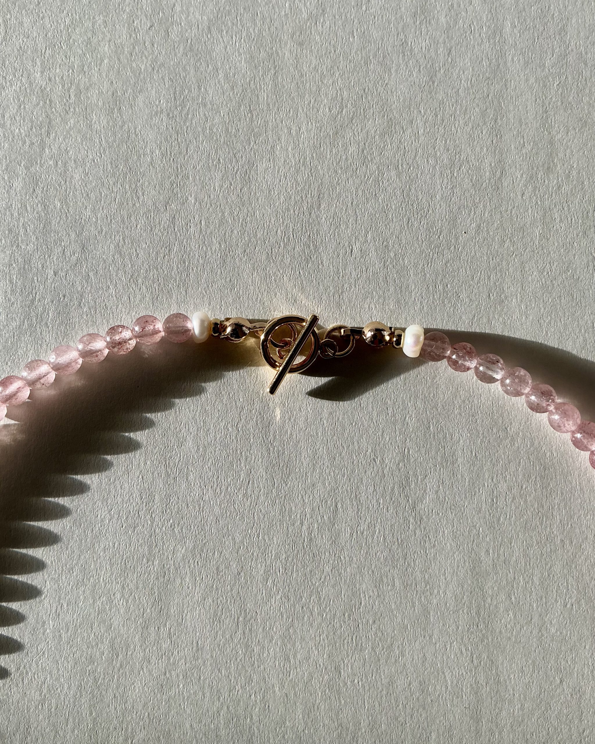 Rose Glow Pearl Necklace - Image 3